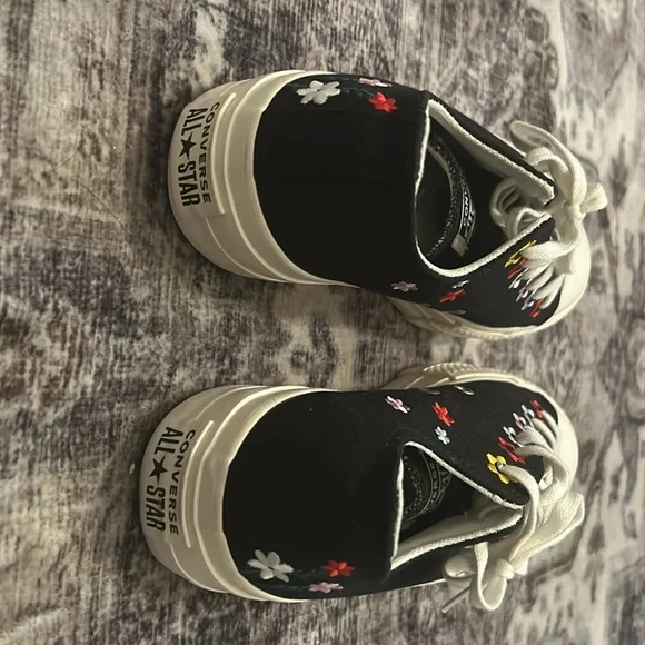 Converse sneakers - Picture 4 of 6